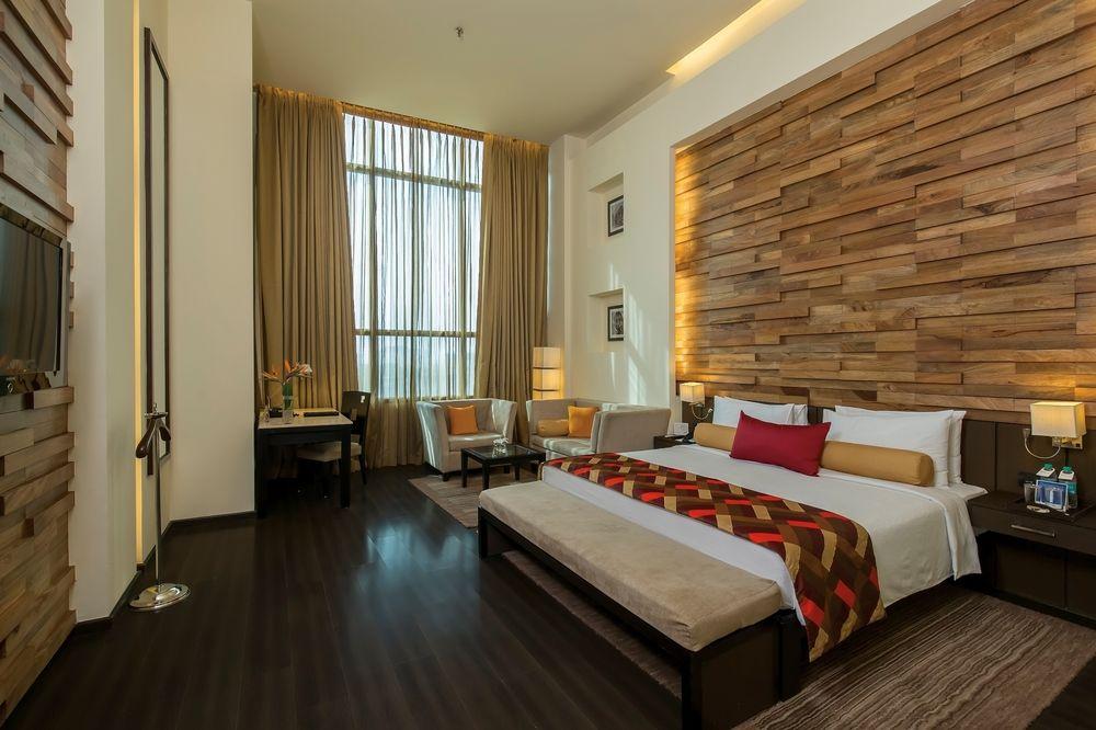 Sunday Hotel ג'איפור מראה חיצוני תמונה